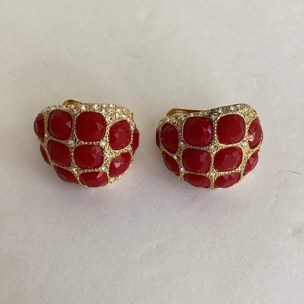Kenneth Jay Lane KJL Clip Earrings Cabochon Cluster Mosaic Dome Gold Red (flaw)